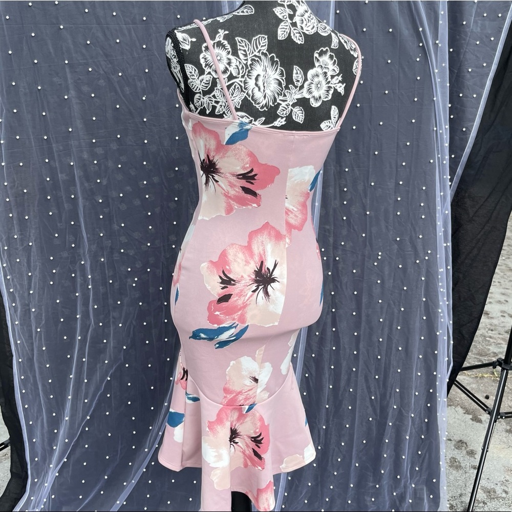Spring time dress - Picture 4 of 5